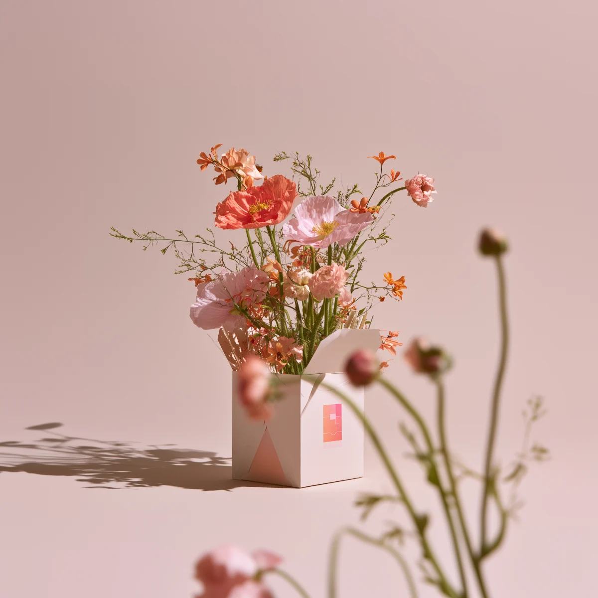 Bedruckte Verpackung mit Blumenstrauß